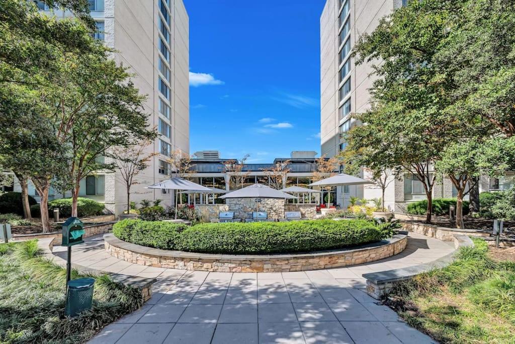Modern Apartment At Crystal City อาร์ลิงตัน ภายนอก รูปภาพ