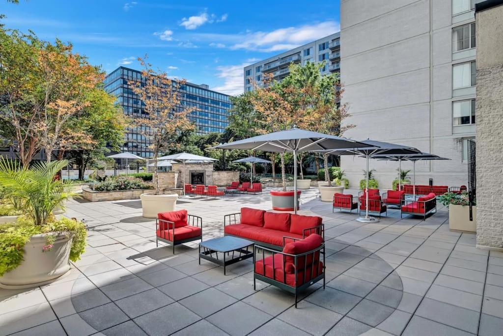 Modern Apartment At Crystal City อาร์ลิงตัน ภายนอก รูปภาพ